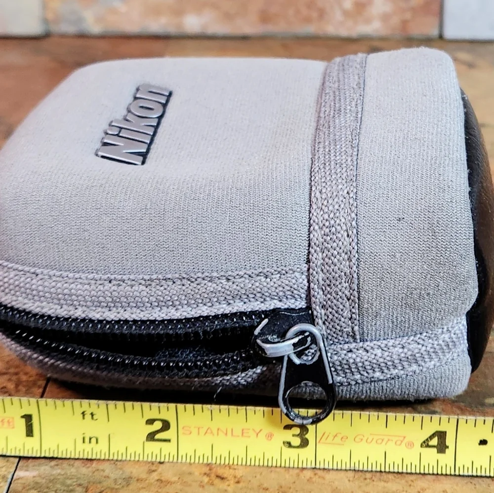 Genuine Nikon Cool Pix Small Soft Gray Case / Bag • Zipper Closure Works Good •